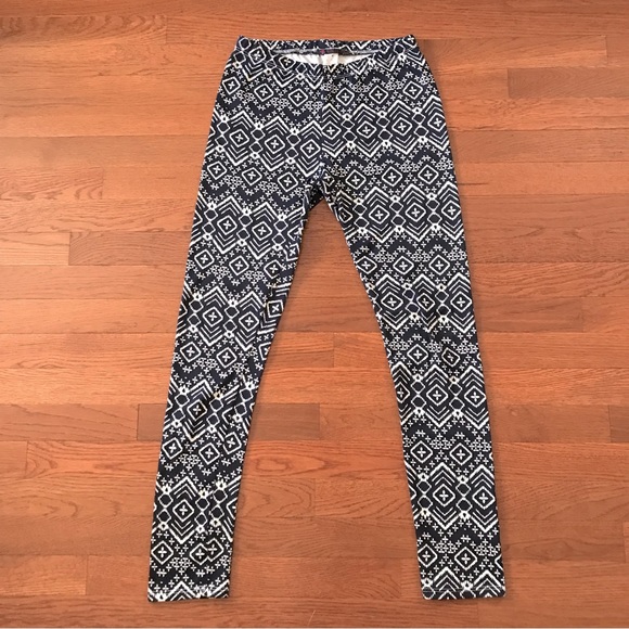 Navy & White Geometric Print Leggings Women’s Small or Junior’s Medium - Picture 3 of 11